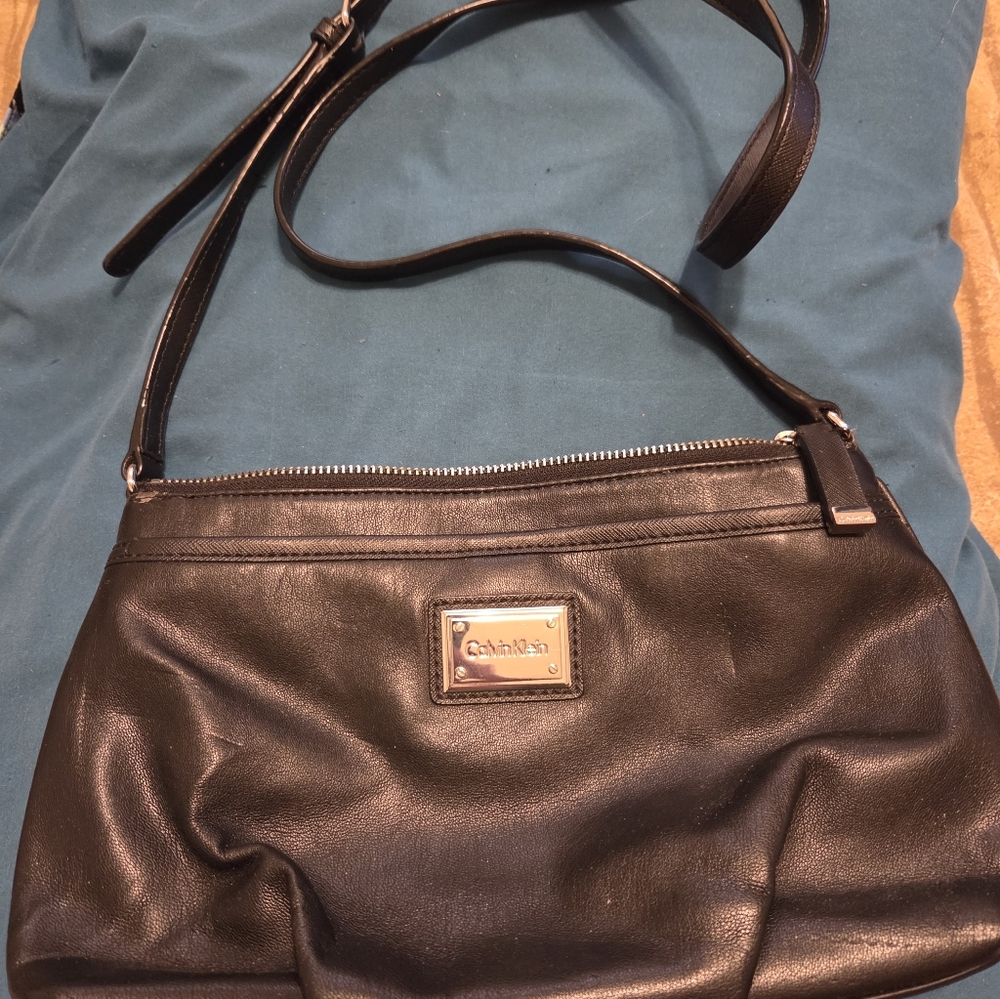 Calvin Klein Black Leather Crossbody with Logo Plaque